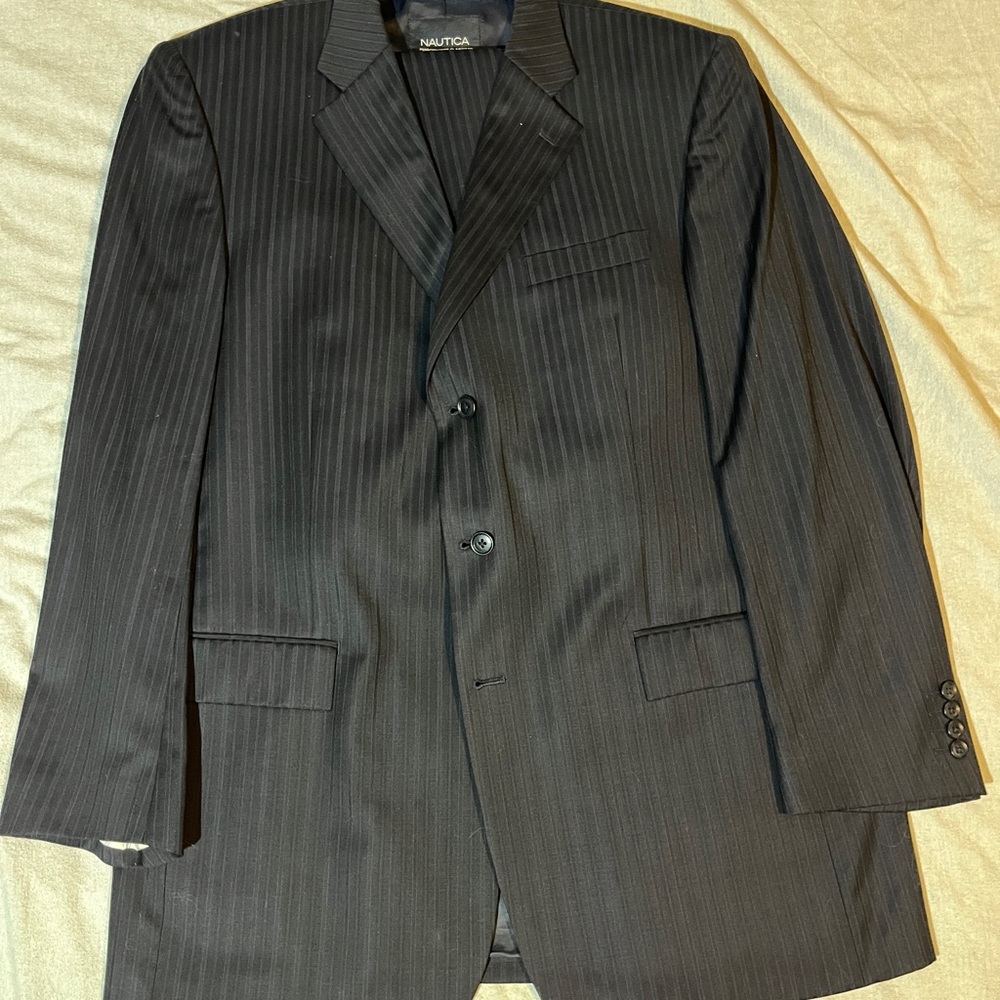 Nautica Men's Dark Navy Pinstripe Suit Jacket / 46T / 38x31 pant